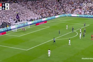 炸裂重炮世界波！米利唐禁区外突然远射，皮球力量十足直入死角