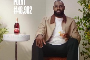 一口闷了！詹姆斯又更新社媒了，这次还是宣传轩尼诗！