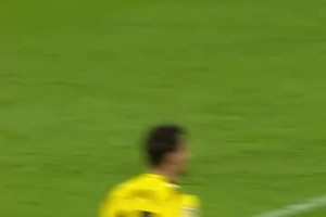 小蜘蛛：我成你监护人了？名场面：恩佐连理发都要小蜘蛛陪同！